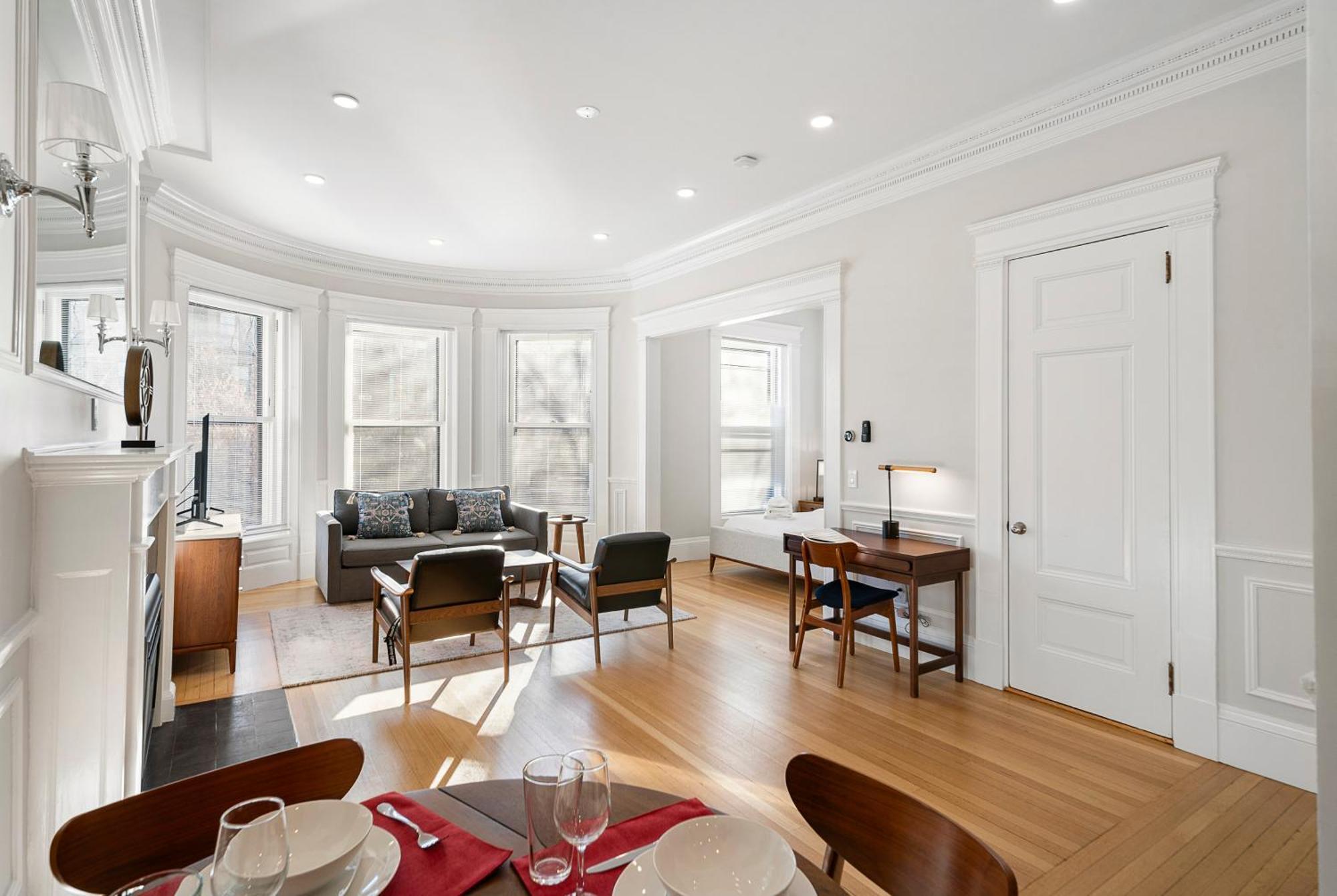 Charlesgate Suites Boston Bagian luar foto