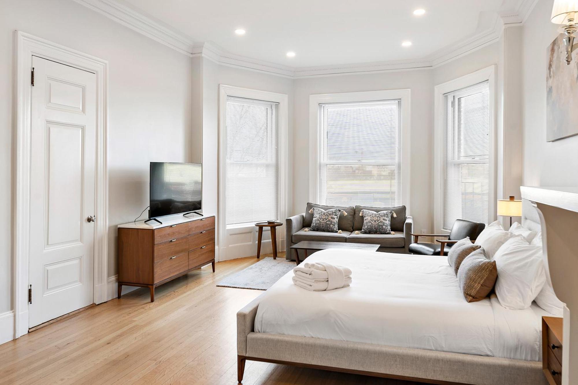 Charlesgate Suites Boston Bagian luar foto